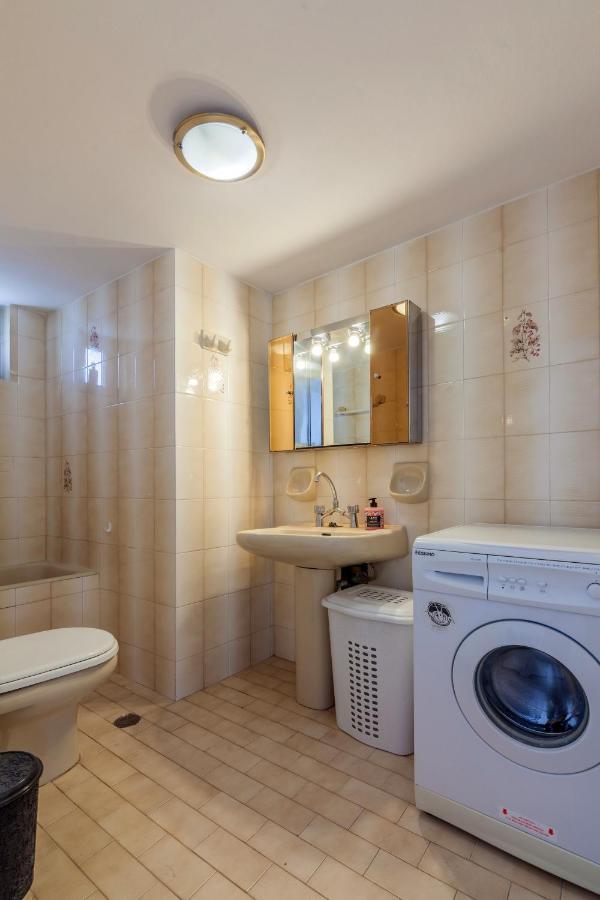 Lovely Apartment Close To The City Center Iraklio Eksteriør billede